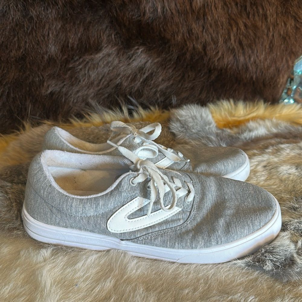 Tretorn shoes 8.5 (3265)
